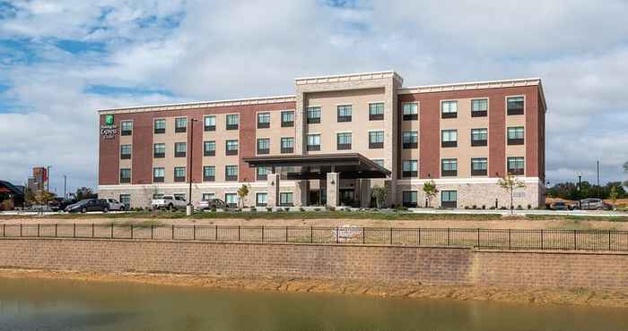 Luar Bangunan Holiday Inn Express & Suites WENTZVILLE ST LOUIS WEST, an IHG Hotel