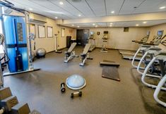 ห้องออกกำลังกาย 3 Holiday Inn NIAGARA FALLS STATE PARK ENTRY by IHG, an IHG Hotel