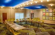 Ruangan Fungsional 5 Holiday Inn Express & Suites DETROIT NORTH - ROSEVILLE, an IHG Hotel