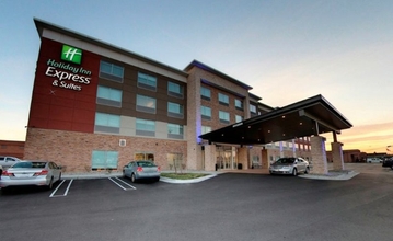 Bangunan 4 Holiday Inn Express & Suites DETROIT NORTH - ROSEVILLE, an IHG Hotel