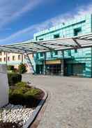 Crowne Plaza Milan Malpensa entrance คราวน์พลาซ่า สนามบินมัลเปนซา - เครือโรงแรมไอเอชจี