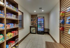 Lobby 6 Holiday Inn Express & Suites ITHACA by IHG, an IHG Hotel