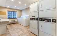Accommodation Services 5 Candlewood Suites AURORA-NAPERVILLE