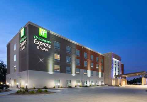 Exterior Holiday Inn Express & Suites STERLING, an IHG Hotel