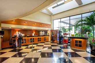 Lobby 4 Crowne Plaza FORT MYERS AT BELL TOWER SHOPS, an IHG Hotel