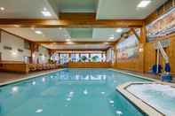 Swimming Pool Crowne Plaza LAKE PLACID, an IHG Hotel