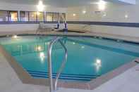 Swimming Pool Holiday Inn Express & Suites ST. PAUL NE (VADNAIS HEIGHTS), an IHG Hotel
