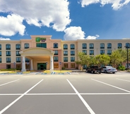 Common Space 4 Holiday Inn Express & Suites BRADENTON EAST-LAKEWOOD RANCH, an IHG Hotel