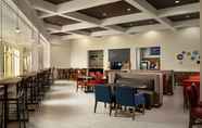 Restoran 2 Holiday Inn Express & Suites IRVING DFW AIRPORT NORTH, an IHG Hotel