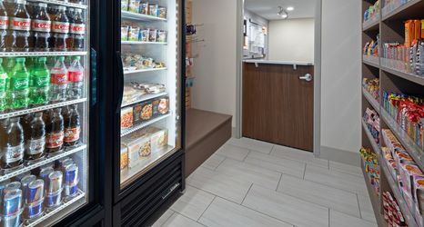 로비 2 Holiday Inn Express & Suites SEATTLE-SEA-TAC AIRPORT by IHG, an IHG Hotel