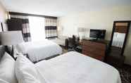 Bedroom 2 Holiday Inn NEWARK INTERNATIONAL AIRPORT, an IHG Hotel