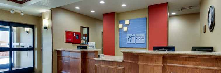 Lobby Holiday Inn Express & Suites LANCASTER-LITITZ, an IHG Hotel