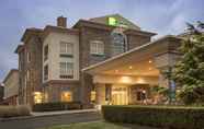 Exterior 3 Holiday Inn Express & Suites LONG ISLAND-EAST END, an IHG Hotel