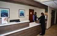 Lobby 7 Candlewood Suites GRAND RAPIDS AIRPORT