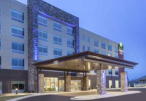 Exterior Holiday Inn Express & Suites HUDSON I-94, an IHG Hotel