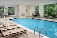 Swimming Pool Staybridge Suites NORTH BRUNSWICK, an IHG Hotel