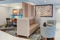 Functional Hall Holiday Inn Express & Suites WEST LONG BRANCH - EATONTOWN, an IHG Hotel