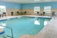 Kolam Renang Holiday Inn Express & Suites WEST LONG BRANCH - EATONTOWN, an IHG Hotel