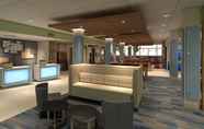 Lobby 3 Holiday Inn Express & Suites LANCASTER - MOUNT JOY, an IHG Hotel