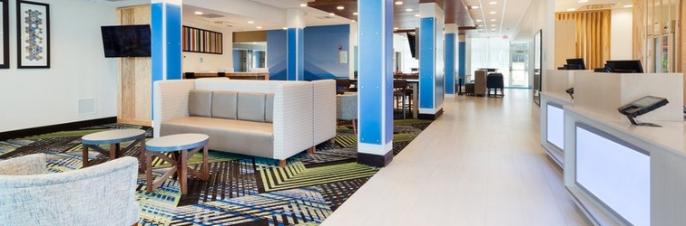 Lobby Holiday Inn Express & Suites NICEVILLE - EGLIN AREA, an IHG Hotel