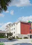 EXTERIOR_BUILDING Holiday Inn Express Pensacola West - Navy Base, an IHG Hotel