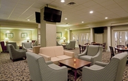 Bar, Cafe and Lounge 3 Holiday Inn PORTLAND-BY THE BAY, an IHG Hotel