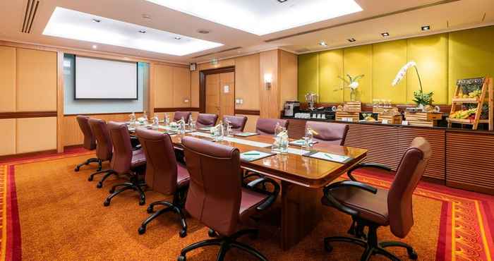 Functional Hall Holiday Inn BANGKOK SILOM, an IHG Hotel