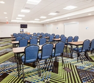 Functional Hall 5 Holiday Inn Express & Suites NICEVILLE - EGLIN AREA, an IHG Hotel