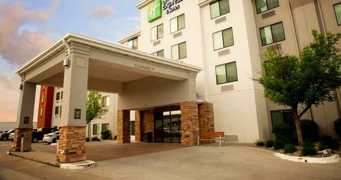 ภายนอกอาคาร Holiday Inn Express & Suites NORFOLK, an IHG Hotel