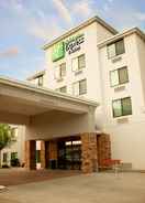 EXTERIOR_BUILDING Holiday Inn Express & Suites Norfolk, an IHG Hotel