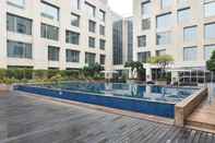 สระว่ายน้ำ Holiday Inn NEW DELHI INT'L AIRPORT, an IHG Hotel