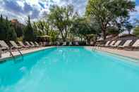 Swimming Pool Holiday Inn CANYON DE CHELLY (CHINLE), an IHG Hotel