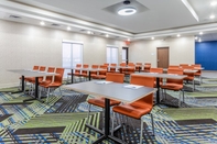 Functional Hall Holiday Inn Express & Suites KEARNEY, an IHG Hotel