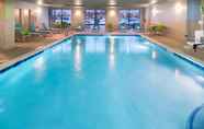 Kolam Renang 5 Holiday Inn Express & Suites ROMEOVILLE - JOLIET NORTH, an IHG Hotel