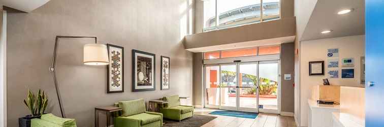 Lobby Holiday Inn Express & Suites FREMONT - MILPITAS CENTRAL, an IHG Hotel