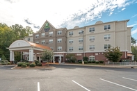 Exterior Holiday Inn Express & Suites LAGRANGE, an IHG Hotel