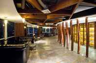 Bar, Kafe, dan Lounge Crowne Plaza BANDUNG, an IHG Hotel