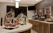 Restaurant 4 Staybridge Suites OVERLAND PARK-KANSAS CITY AREA, an IHG Hotel