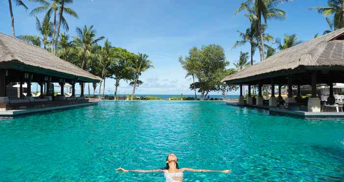 สระว่ายน้ำ InterContinental Hotels BALI RESORT, an IHG Hotel