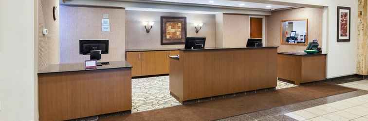 Lobi Crowne Plaza COLUMBUS NORTH- WORTHINGTON, an IHG Hotel