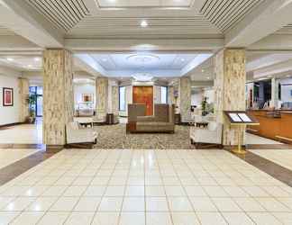 Lobi 2 Crowne Plaza COLUMBUS NORTH- WORTHINGTON, an IHG Hotel