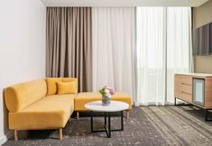 Common Space 3 Crowne Plaza ADELAIDE by IHG, an IHG Hotel