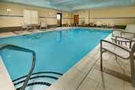 Kolam Renang Holiday Inn Express & Suites COLUMBIA EAST - ELKRIDGE, an IHG Hotel