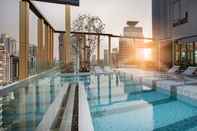 Swimming Pool Staybridge Suites BANGKOK THONGLOR, an IHG Hotel