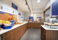 Restaurant 6 Holiday Inn Express & Suites LINCOLN CITY by IHG, an IHG Hotel