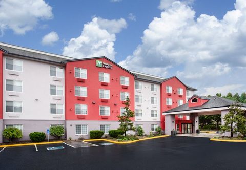 Exterior Holiday Inn Express & Suites LINCOLN CITY by IHG, an IHG Hotel