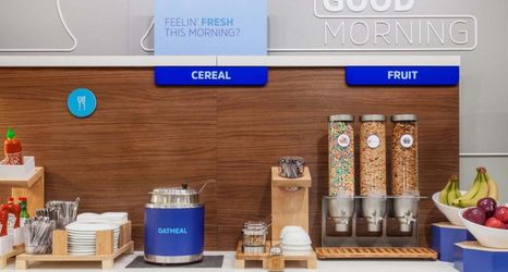 Lobby 2 Holiday Inn Express & Suites DICKSON by IHG, an IHG Hotel