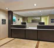 Lobi 6 Candlewood Suites LOUISVILLE - NE DOWNTOWN AREA