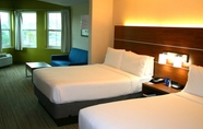 ห้องนอน 6 Holiday Inn Express & Suites MARINA - STATE BEACH AREA, an IHG Hotel