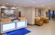 Lobby 7 Holiday Inn Express & Suites CLIFTON PARK, an IHG Hotel